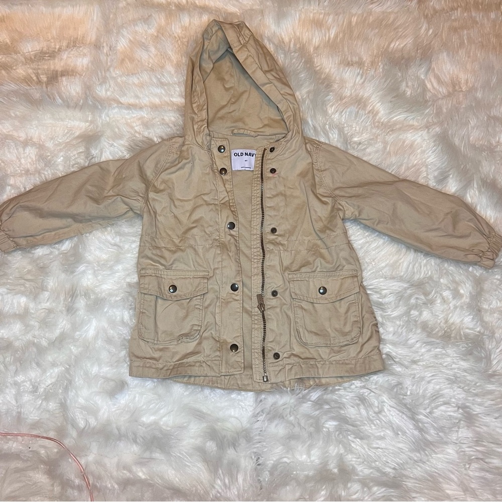 Toddler girl size 4T old Navy cargo khaki jacket in excellent condition